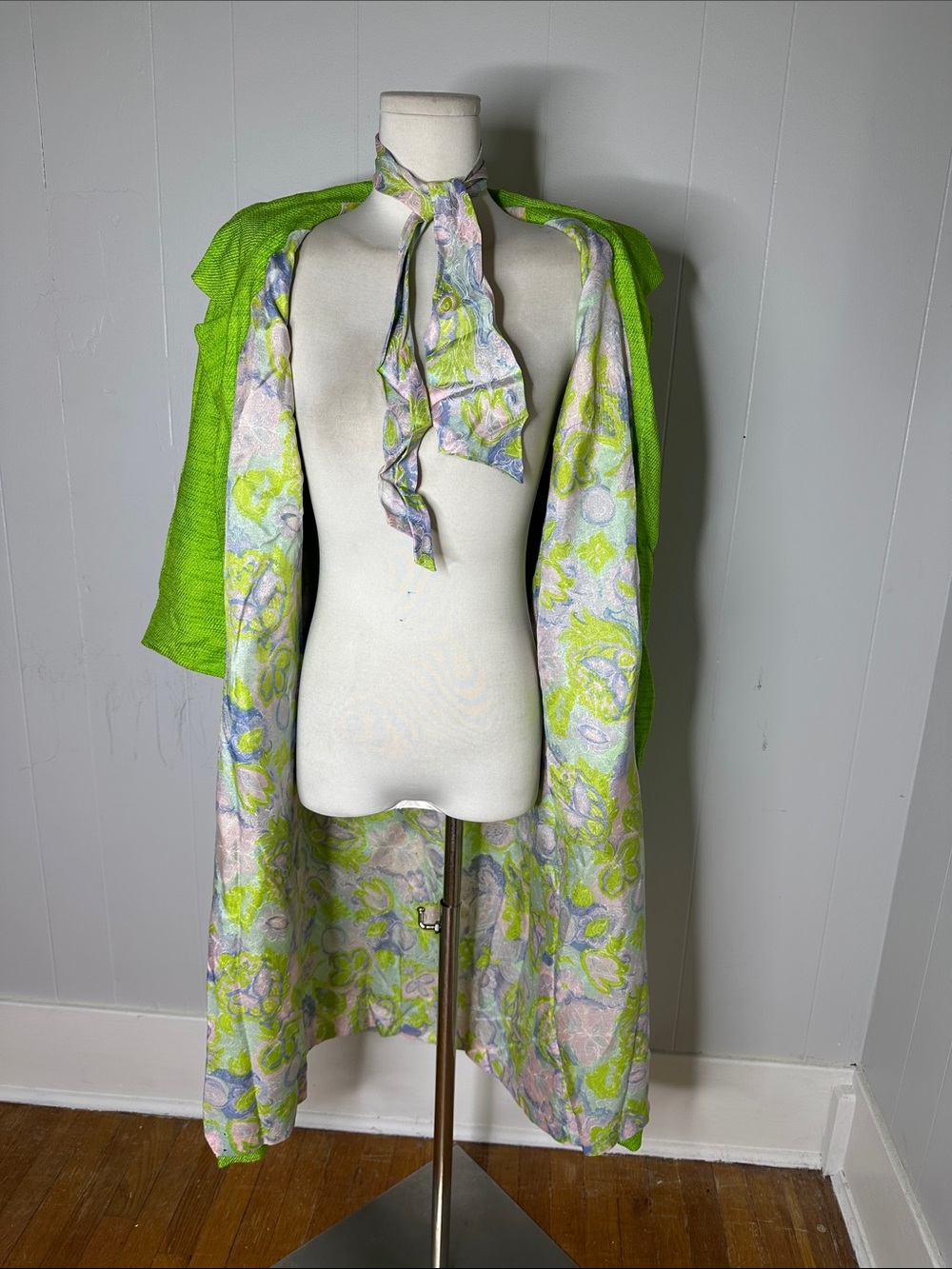Vintage 60s Lime Overcoat Popping Floral Lining